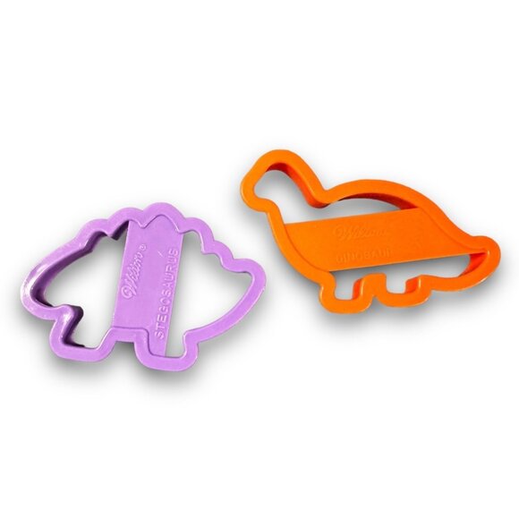 3D Wilton 1993 Dinosaur Cookie Cutters Set Of 2 Stegosaurus & Brontosaurus EUC - Picture 1 of 7